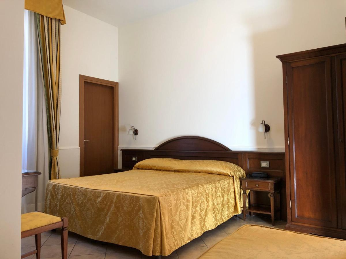 Hotel Zodiaco Болсена Екстериор снимка
