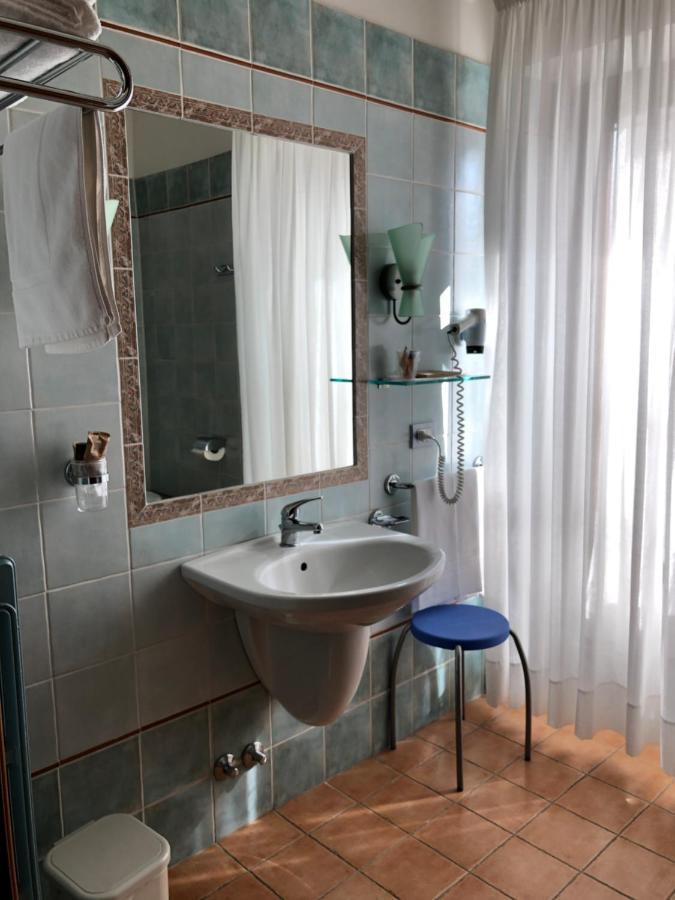 Hotel Zodiaco Болсена Екстериор снимка