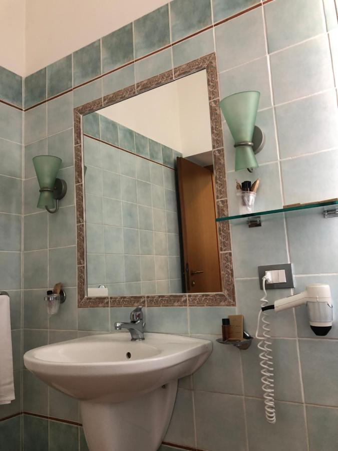 Hotel Zodiaco Болсена Екстериор снимка