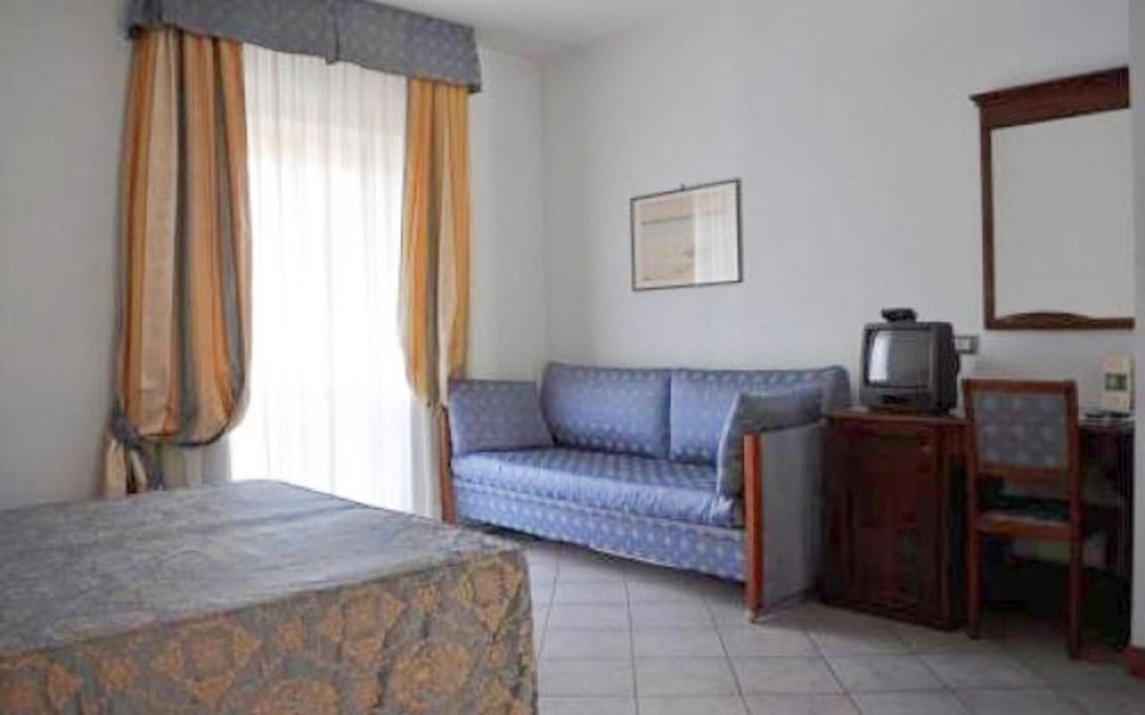 Hotel Zodiaco Болсена Екстериор снимка